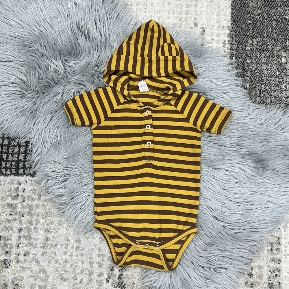 Kate Quinn Organic Cotton Hooded Ribbed Bodysuit LS‎ Striped Size 18-24 Month